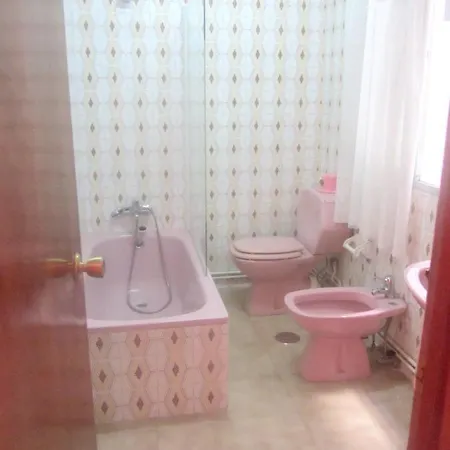 Apartmán 3 Bedrooms With Sea View And Balcony At 5 Km Away From The
